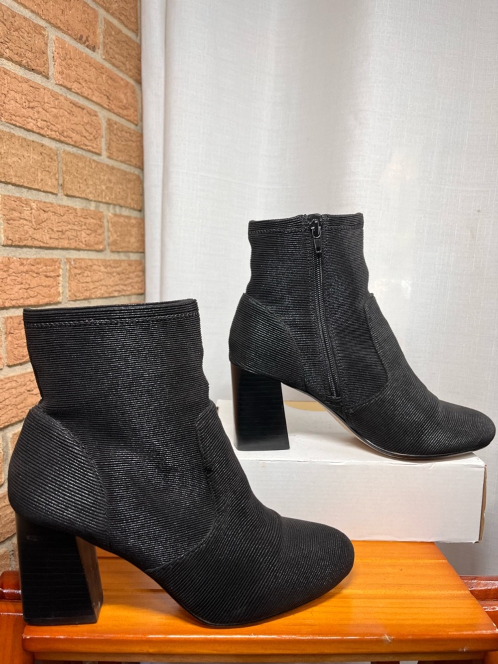 Sole Society Black Sock Ankle Boots 8.5 Textured Block Heel Stretch Bootie